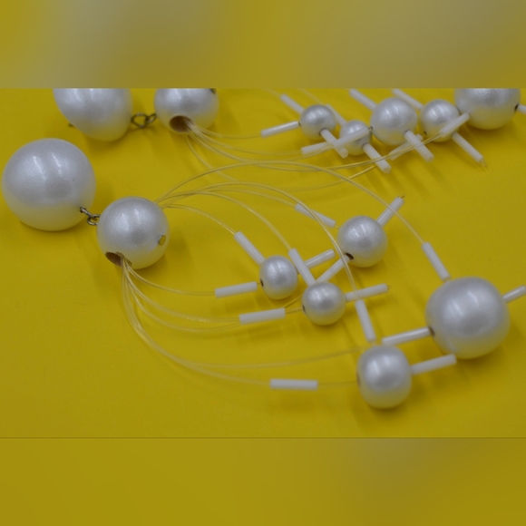 Vintage Earrings Large White Balls 1980s - Picture 5 of 10